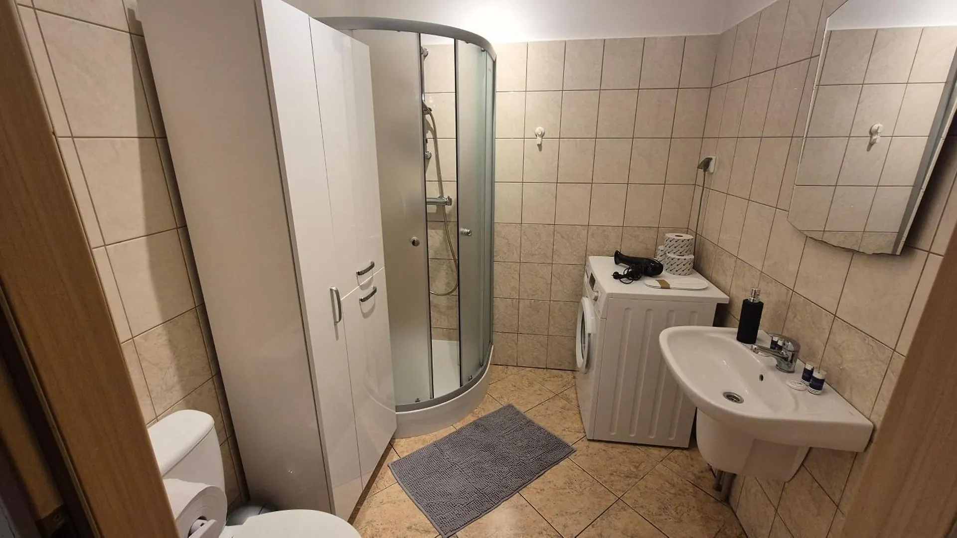 Hostel Dom Studencki Babilon Poznań 0*,  Polska